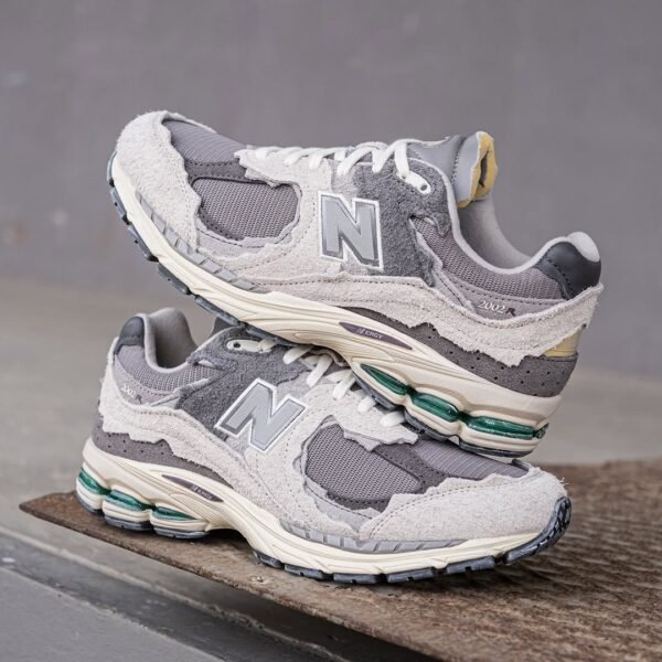 NW BLNC 2002R RAIN CLOUD [GREY / WHITE / GREEN] 0409025
