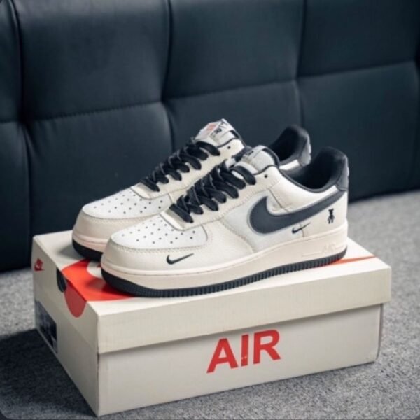 NK AIR FORCE 1 07 LOW STYLE VIOLENT BEAR [WHITE/BLACK] 1908025
