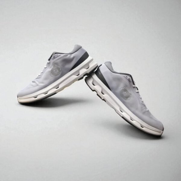 QC OC RUNNING X KITH CLOUDZONE [GREY / WHITE / BLACK] 0909025