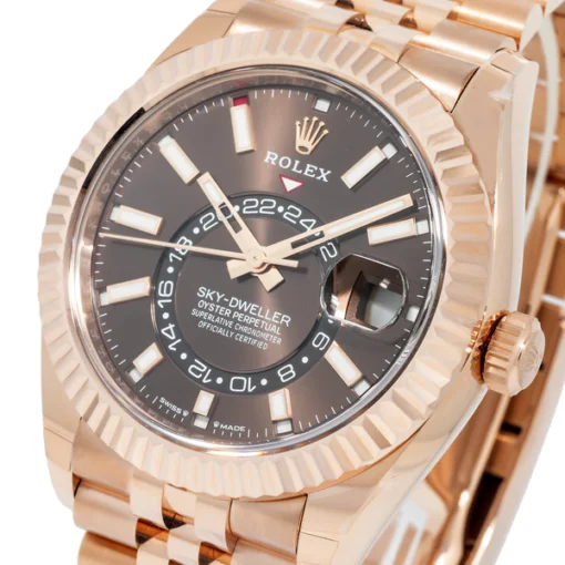 Alternative view of ROLEX SKY DWELLER (GOLD CHOCOLATE)