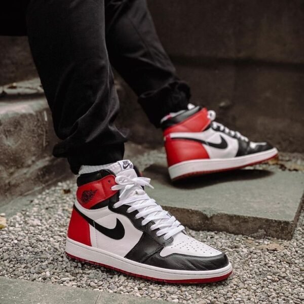 Alternative view of Jordan 1 Retro High OG Black Toe Reimagined