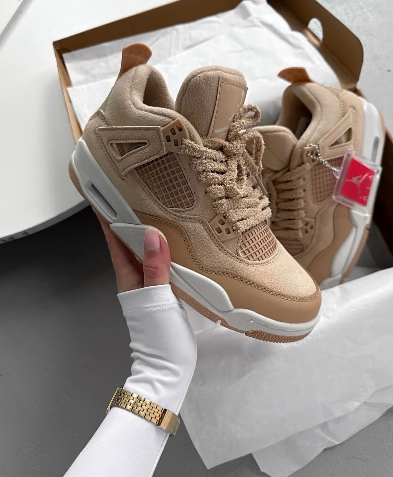 *NIKE AIR JORDAN 4 COZY GIRL🔥*