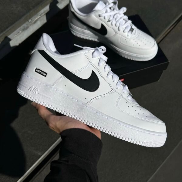 Alternative view of NIKE AIRFORCE 1 LOW SUPREME WITH BLACK🔥

*WITH OG BOX 📦*

*(PREMIUM QUALITY)* 🔥

*UNBELIEVABLE PRICE AND QUALITY*🔥🚀

*MOST DEMANDING SHOES 🔥*

*1st TIME IN INDIA 🇮🇳*