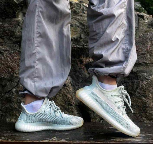 Yeezy Boost 350 V2 Cloud
