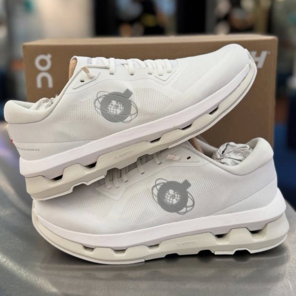 Alternative view of QC OC RUNNING X KITH CLOUDZONE [WHITE] 0906025