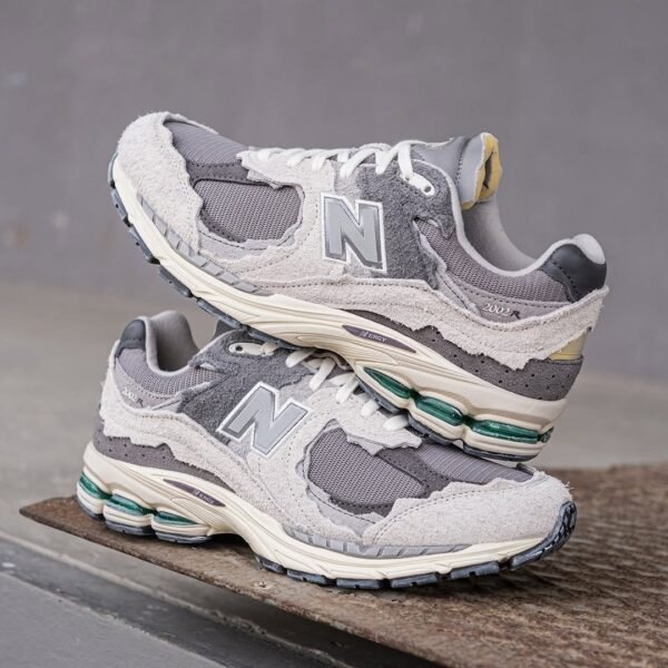 New balance 2002R RAIN CLOUD [GREY / WHITE / GREEN] 0409025