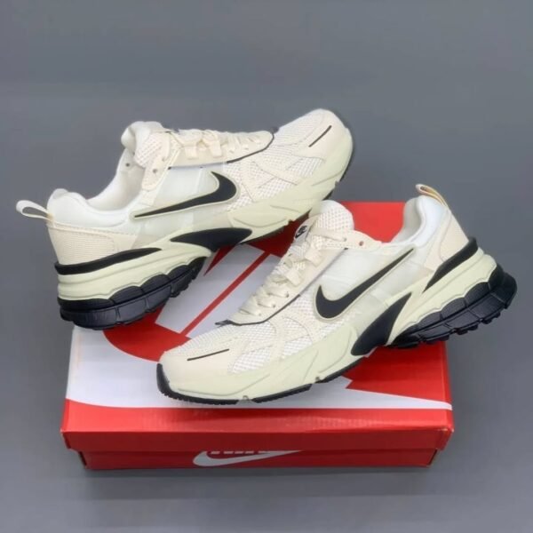 Nike V2K RUN [BEIGE / BLACK] 0509025