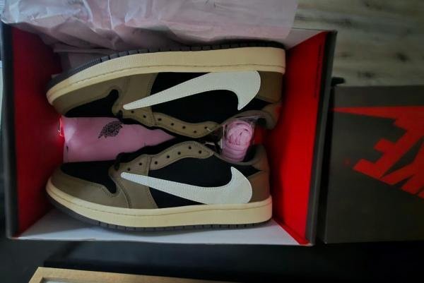 Alternative view of NIKE AIR jordan retro 1 low Travis Scott x dark mocha