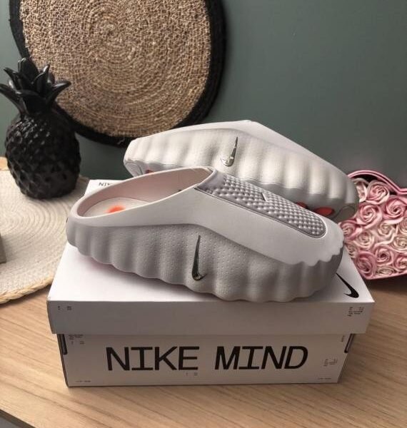 Nik.e Mind 001 Mules In Cream